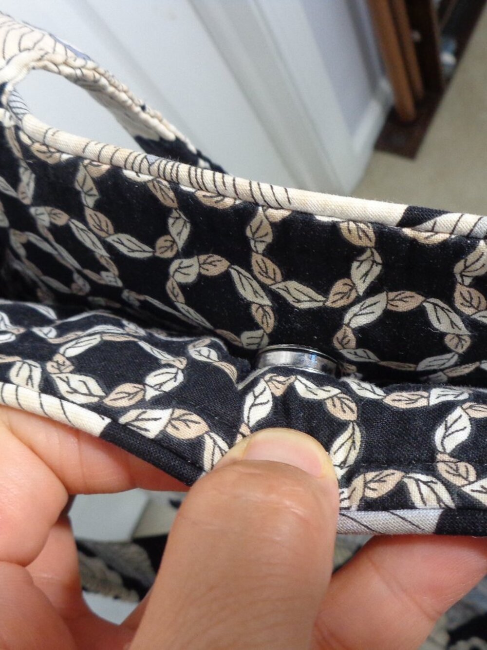 Vera Bradley Black and White Flower Tote Bag “Camellia” Pattern - Picture 10 of 10